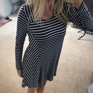 New : JODIFL Dress Navy Small